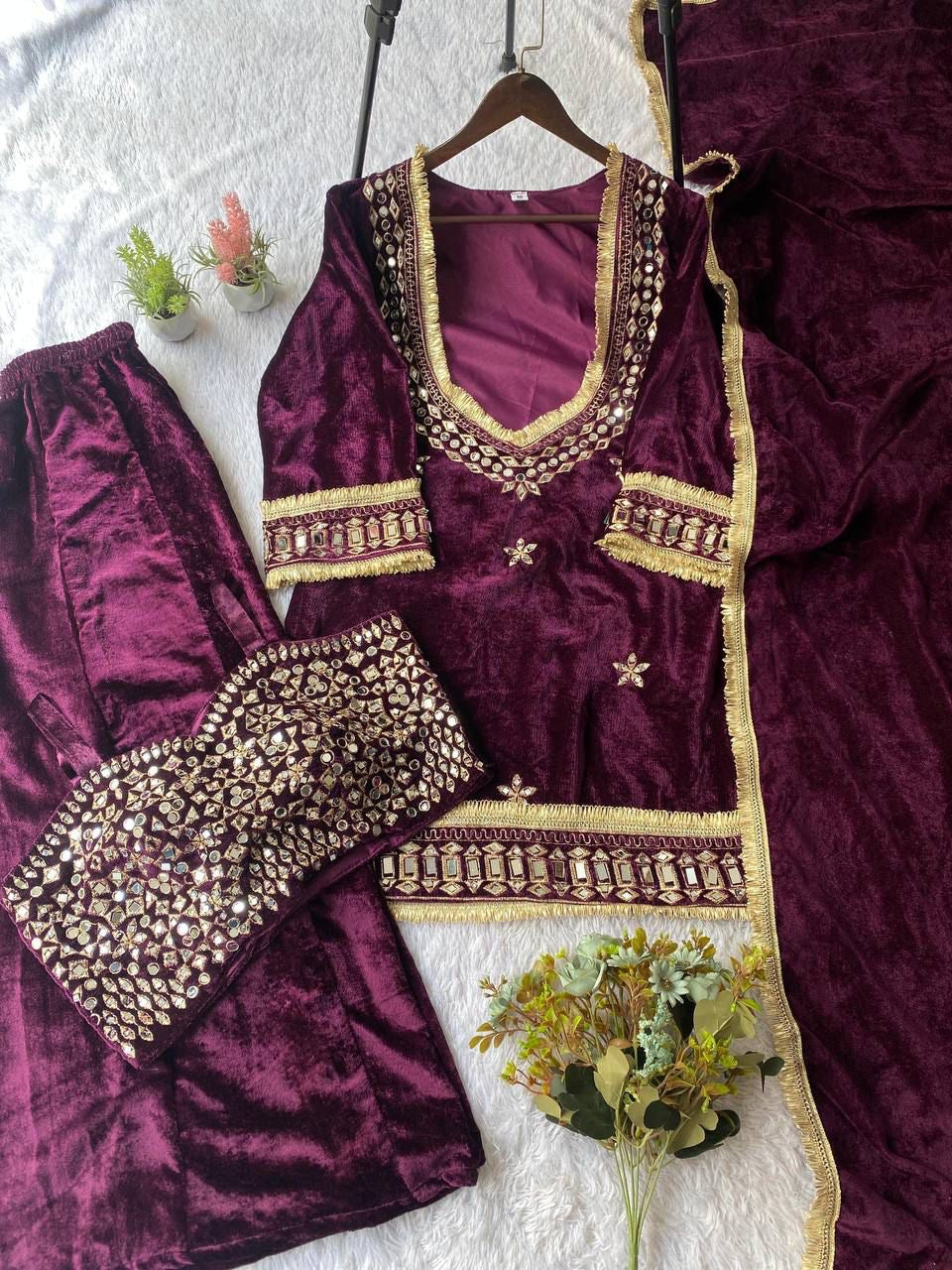 Winter Exclusive – Velvet 4-Piece Palazzo Set
