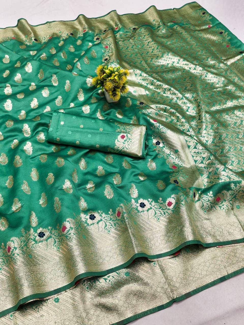 Pure Banarasi Silk Saree with Floral & Meenakari Design