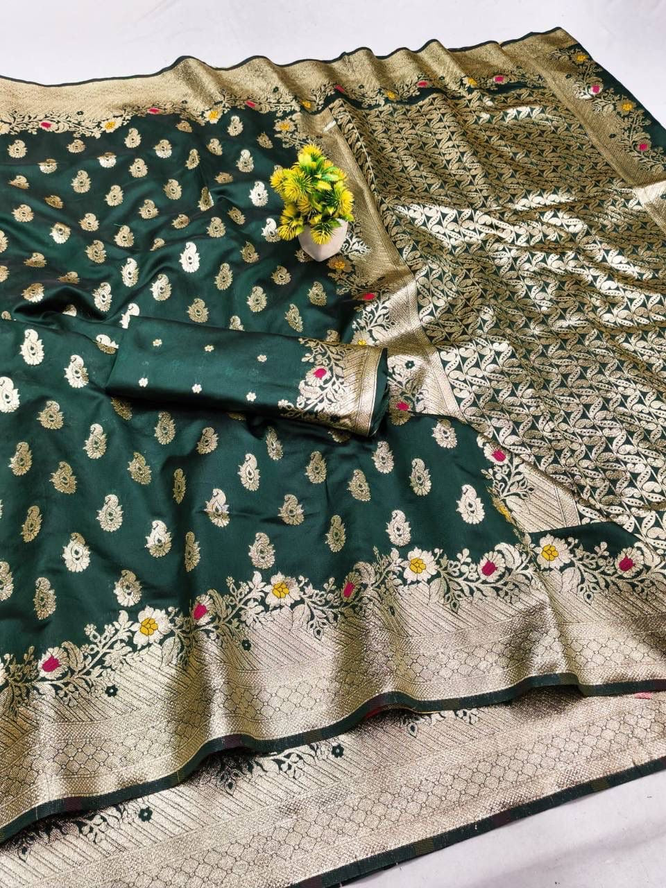 Pure Banarasi Silk Saree with Floral & Meenakari Design